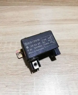 BMW 5 E34 Other relay 1378211