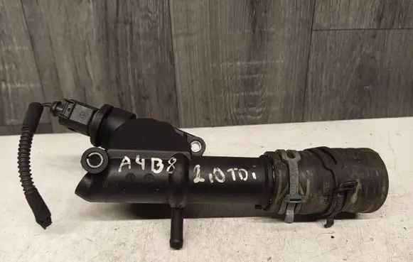 Thermostat/thermostat housing