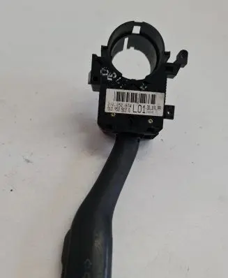 Volkswagen PASSAT B5 Indicator stalk 8L0953513G 202852ATW