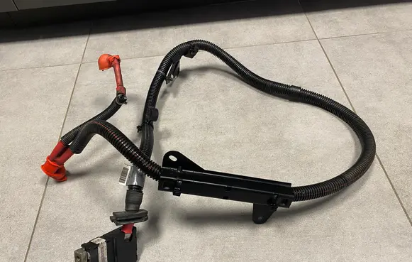 Land Rover Range Rover Sport L320 Positive cable (battery) LR032278