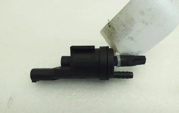 Mercedes-Benz E W212 Turbo solenoid valve 0025401497