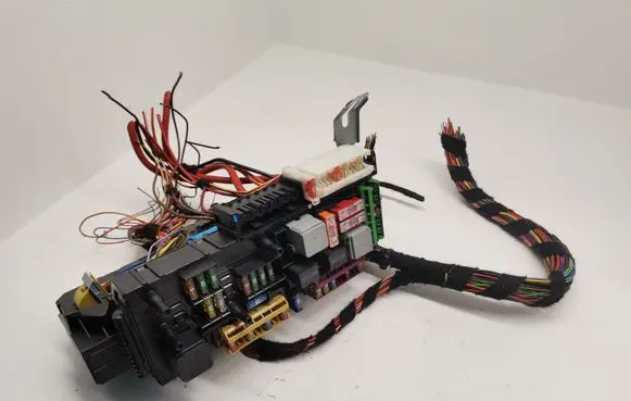 Mercedes-Benz E W213 Fuse box set 2129003922