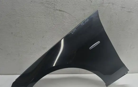 Mercedes-Benz E W212 Fender 