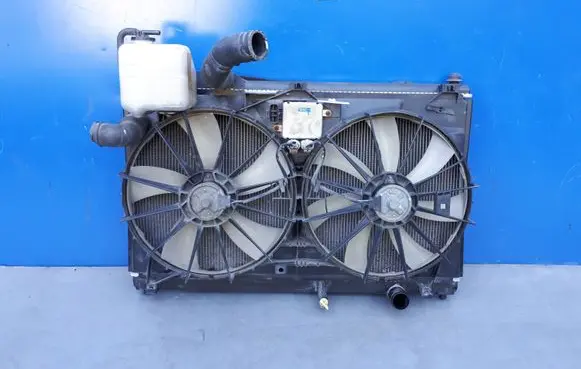 Lexus GS 300 350 430 450H Coolant radiator 4221332771