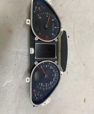 Speedometer (instrument cluster)
