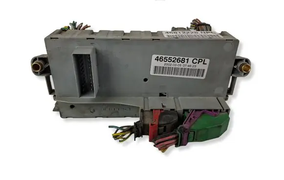 Fiat Punto (188) Fuse module 46552681 46552681CPL