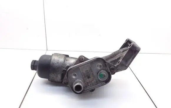 Mercedes-Benz Vaneo W414 Oil filter mounting bracket A6681800065 84503 A6681800210