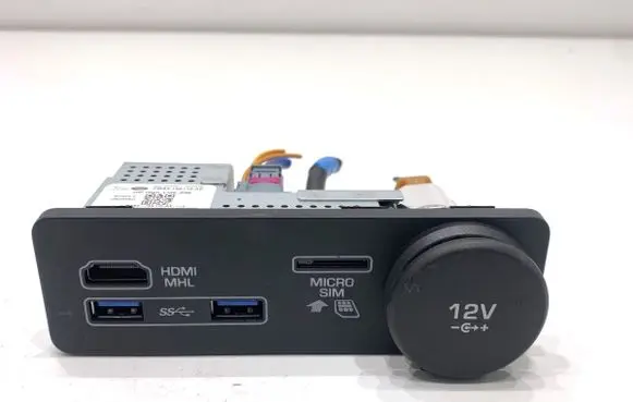 Jaguar XF USB socket connector FW9319E110AE