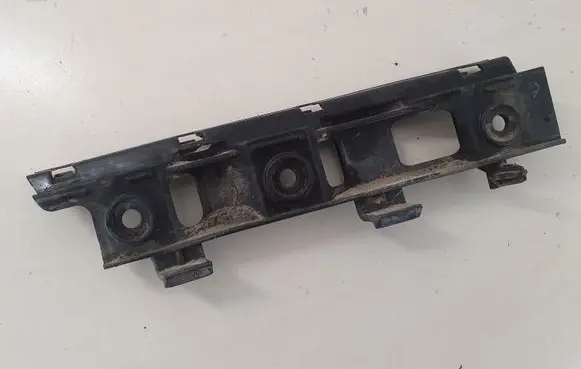 Volkswagen PASSAT B6 Front bumper mounting bracket 3C0807183