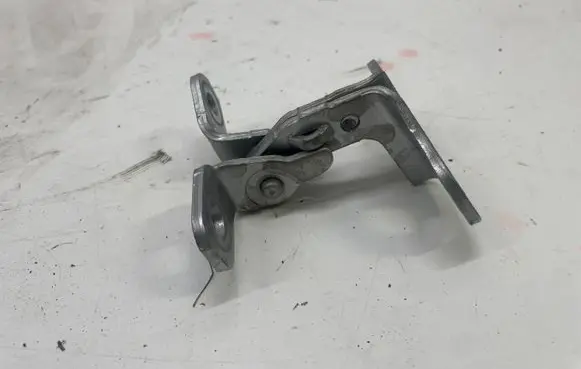 Opel Astra K Rear door upper hinge
