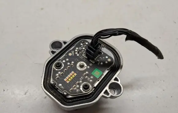 Volvo XC90 LED ballast control module E911613