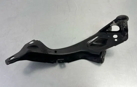 Audi A6 S6 C7 4G Fender mounting bracket 4G0805815