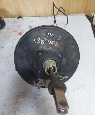 Peugeot 406 Brake booster