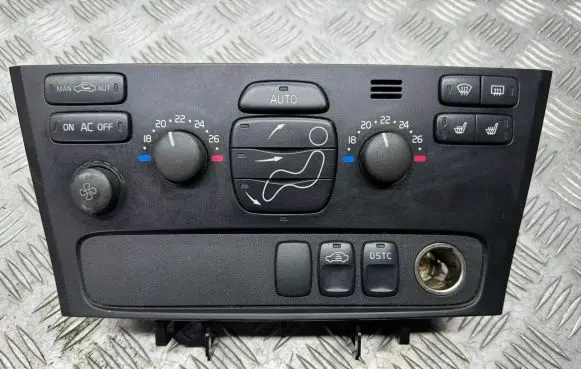Volvo V70 Climate control unit 8691876
