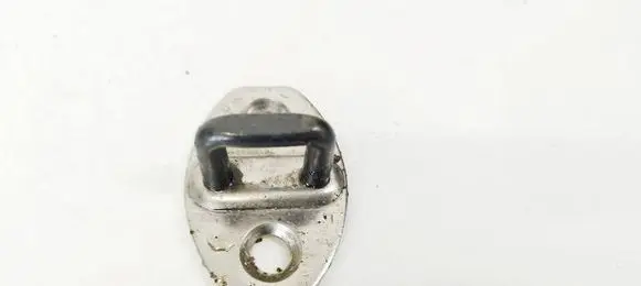 Volkswagen Polo IV 9N3 Front door lock loop/hook striker 3B0837033