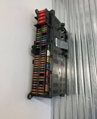 BMW X5 E53 Fuse box set 518877006 8378107 04022005