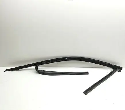 BMW 5 G60 G61 Front door glass trim molding 5A05897