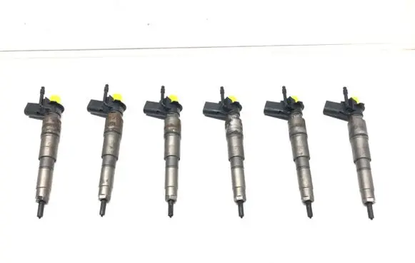 BMW 5 E60 E61 Fuel injectors set 7796042