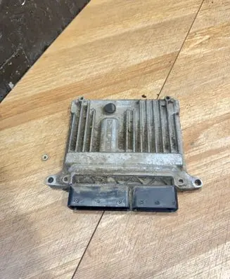 Mercedes-Benz E W211 Engine control unit/module A6461509778 28080039