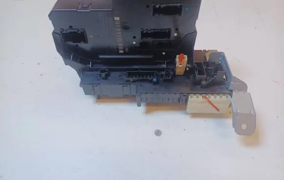 Mercedes-Benz C W204 SAM control unit A2049005003