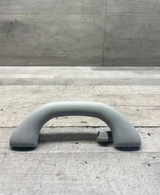 Volkswagen PASSAT B7 Rear interior roof grab handle 1K0857607