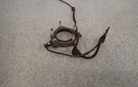 Toyota RAV 4 (XA20) ABS wheel speed sensor 