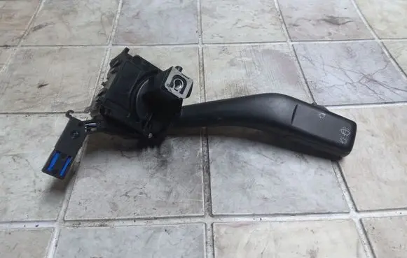 Volkswagen Golf Plus Wiper control stalk 1K0953519