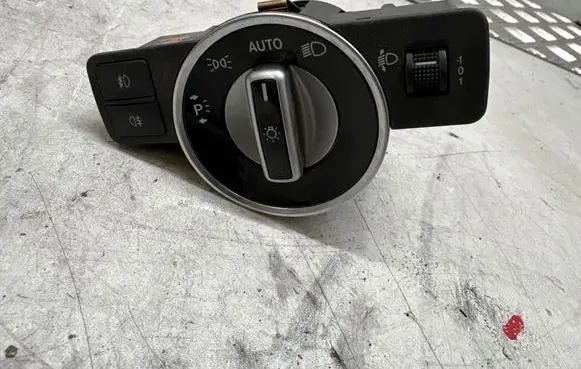 Mercedes-Benz E W212 Light switch 