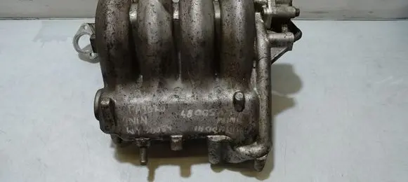 Mitsubishi Pajero Intake manifold
