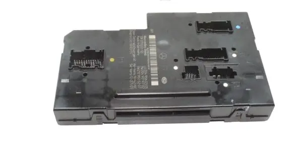 Mercedes-Benz C W204 Fuse module A2049060305 A2049019702