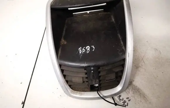 Peugeot 207 Dash center air vent grill 9650068177