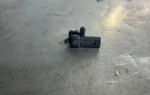 Mercedes-Benz A W177 Airbag deployment crash/impact sensor A1679050700 3050699