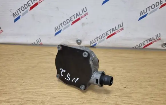 BMW X5 E70 Vacuum pump 7558344