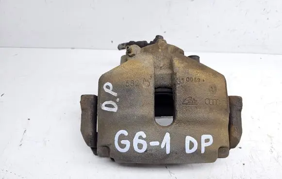 Volkswagen Golf VI Front brake caliper
