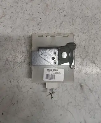 Toyota Avensis T250 Door control unit/module 8974105070