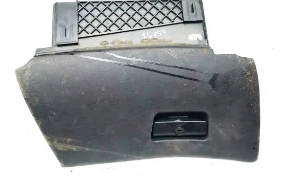 Glove box