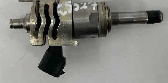 Toyota Sienna XL40 IV Fuel injector 23250F0010