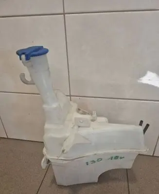 Hyundai i30 Windshield washer fluid reservoir/tank 98610G4000
