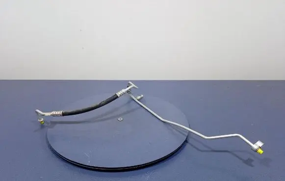 Jeep Grand Cherokee Air conditioning (A/C) pipe/hose 68161181AA