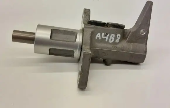 Audi A4 S4 B8 8K Master brake cylinder W2999