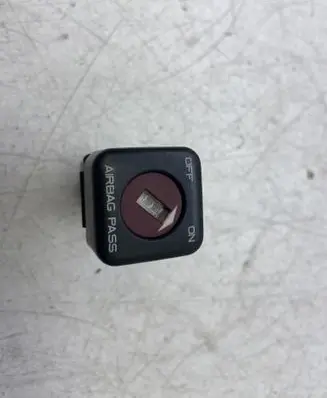 Citroen C4 Grand Picasso Passenger airbag on/off switch 96413912XT