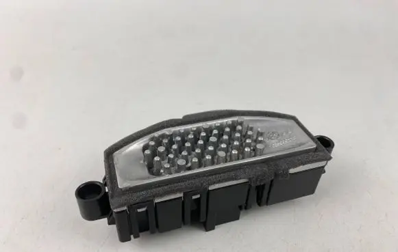 BMW i3 Heater blower motor/fan resistor 7952061