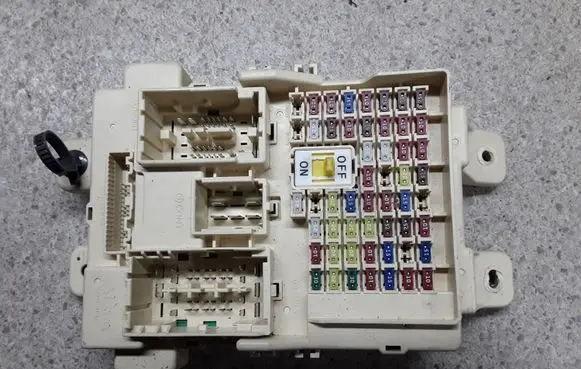 KIA Sportage Fuse module 91950D9720