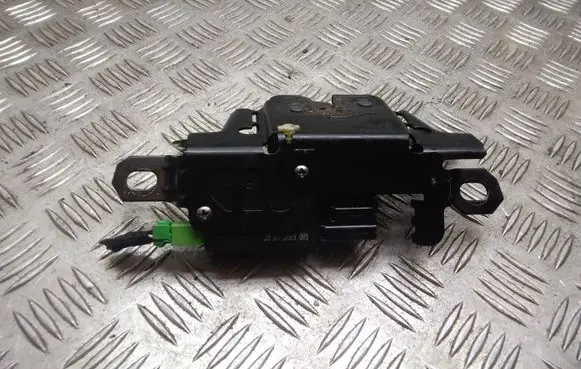 Volvo C30 Tailgate/trunk/boot lock/catch/latch 30784739