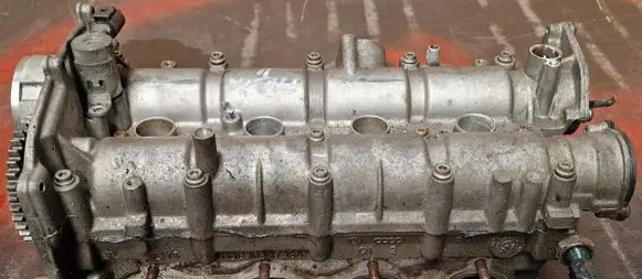 Skoda Fabia Mk2 (5J) Engine head 