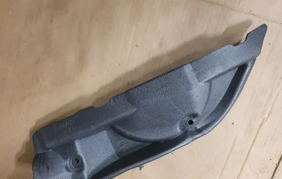 Audi Q3 F3 Dashboard lower bottom trim panel 8V1819593