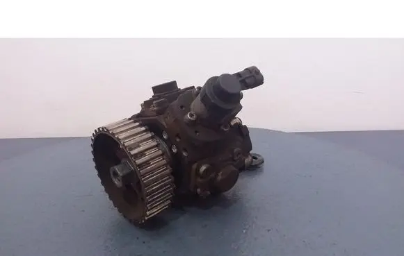 Peugeot 207 CC Fuel injection high pressure pump 9683703780