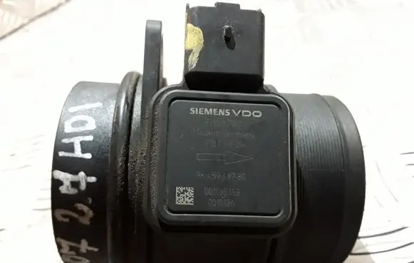 Peugeot 607 Mass air flow meter 9645948780