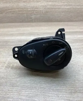 Ford Focus Light switch 98AG13A024HG 04052574