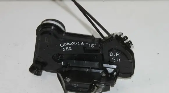 Toyota Corolla E160 E170 Front door lock